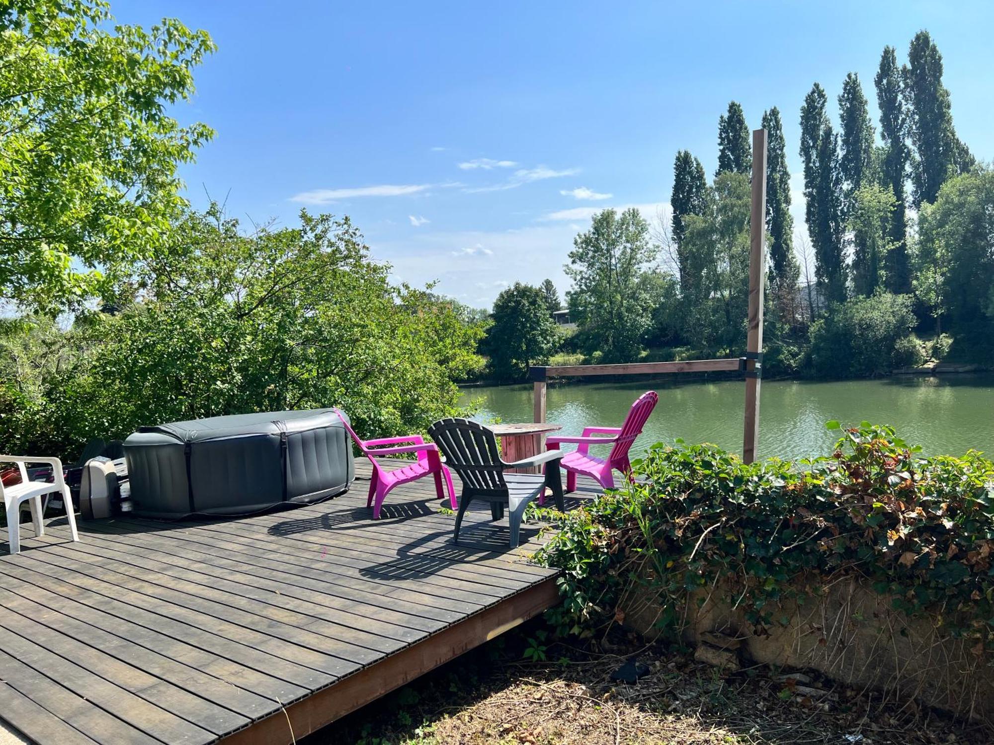 Loveroom En Bords De Meuse Floing Extérieur photo